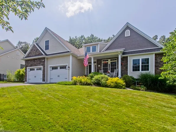 31 E Red Bridge Ln, South Hadley, MA 01075