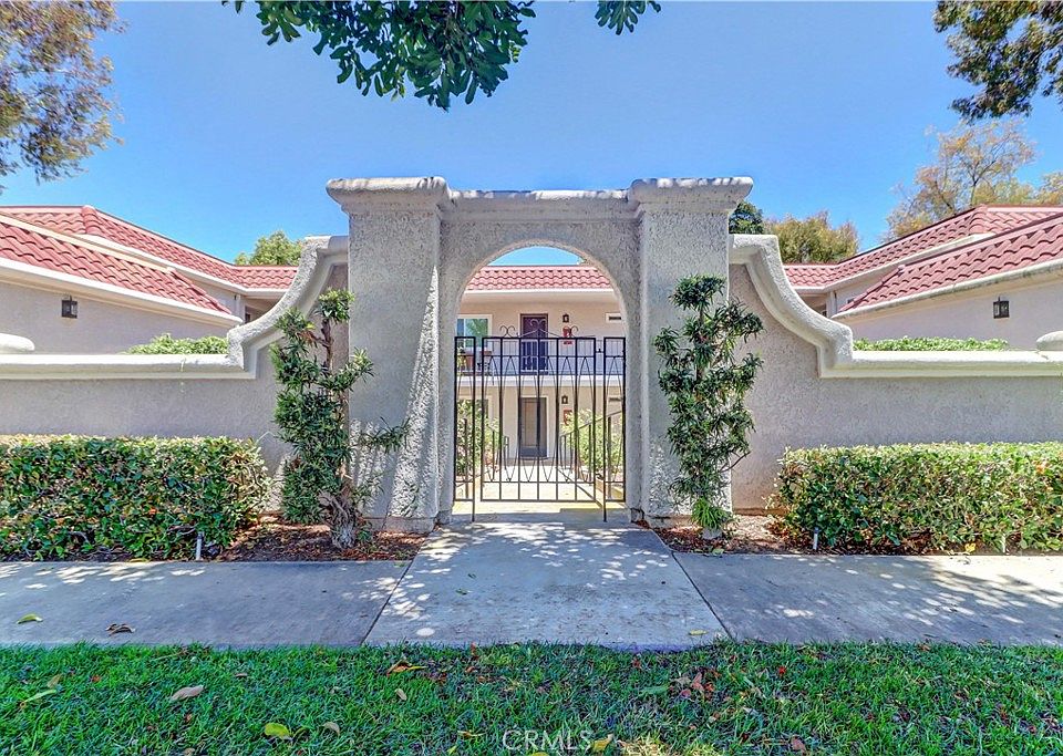 1st image of 5507 Paseo Del Lago W APT B