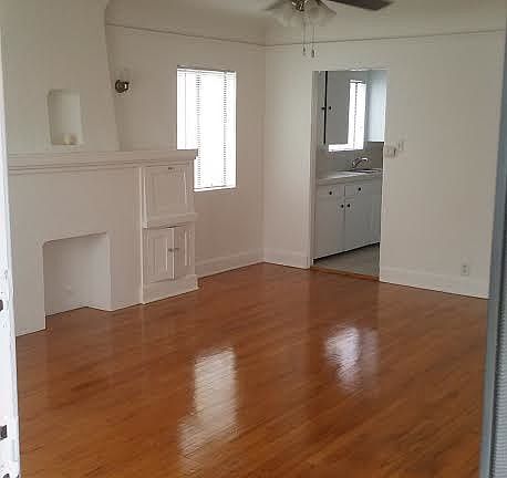 4th image of 757 Belmont Ave