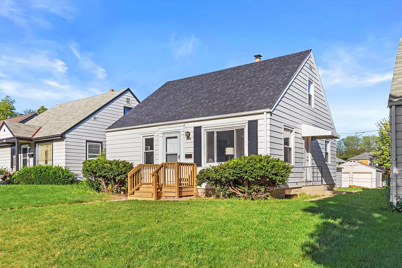 3866 North 60th STREET photo 1