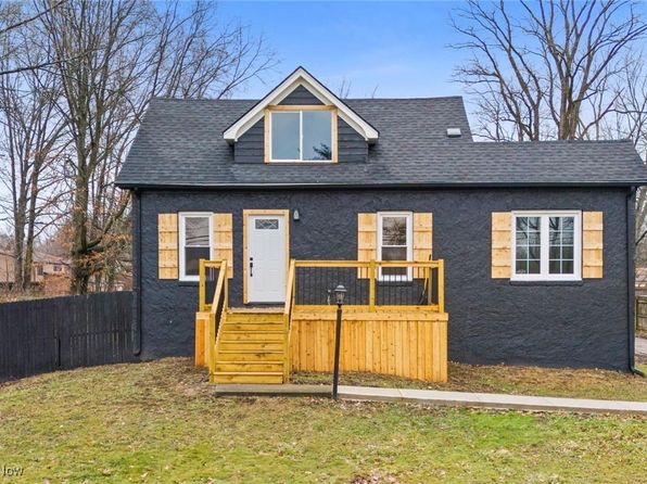 Primary image of 26876 Sprague Rd, Olmsted Falls, OH 44138