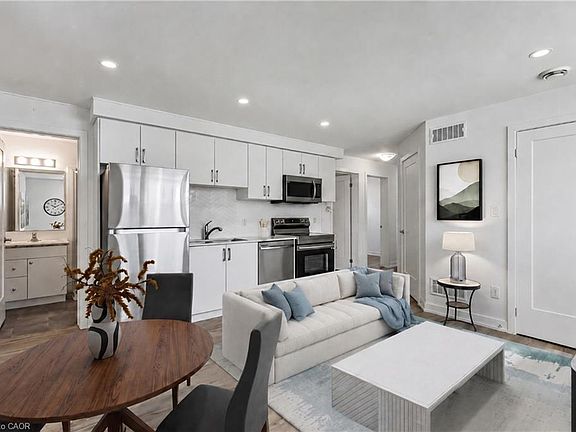 3rd image of 4263 4th Ave #212