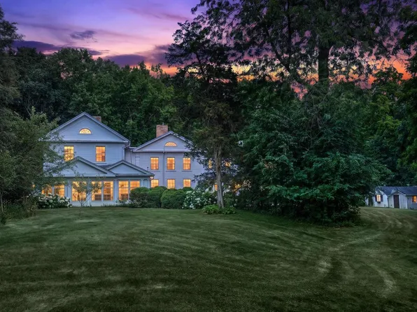 1201 S Waterville ROAD, Summit, WI 53066