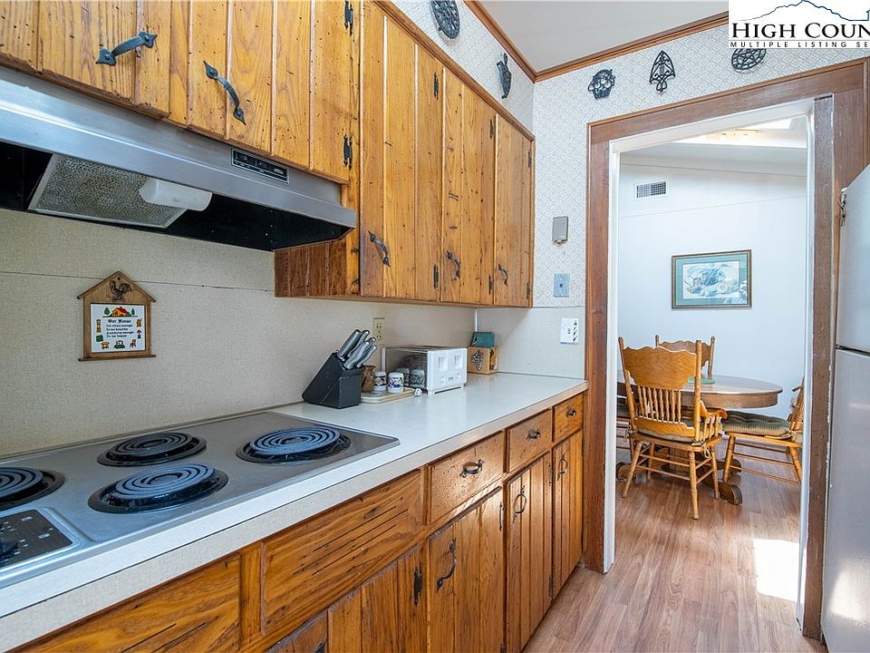 604 Swiss Pine Lake, Spruce Pine, NC 28777 Zillow