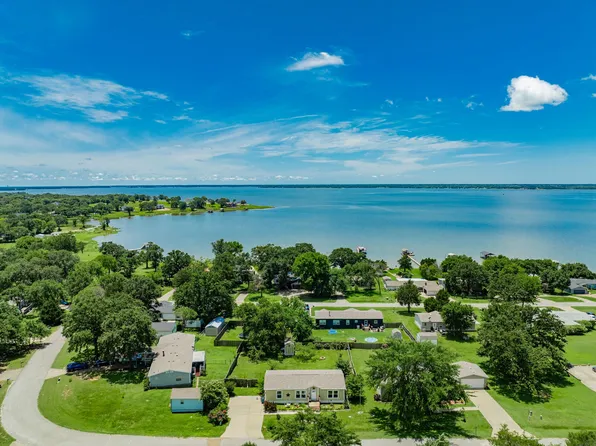 10535 Northlake Cir, Kemp, TX 75143