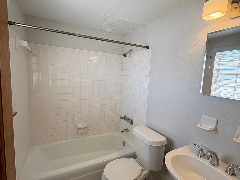 3112 W Horatio St #40 — Photo 6