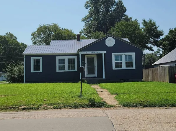 743 Greer Ave, Sikeston, MO 63801