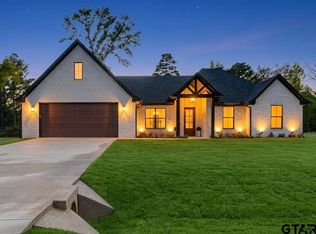 404 Small Oaks Rd, Kilgore, TX 75662