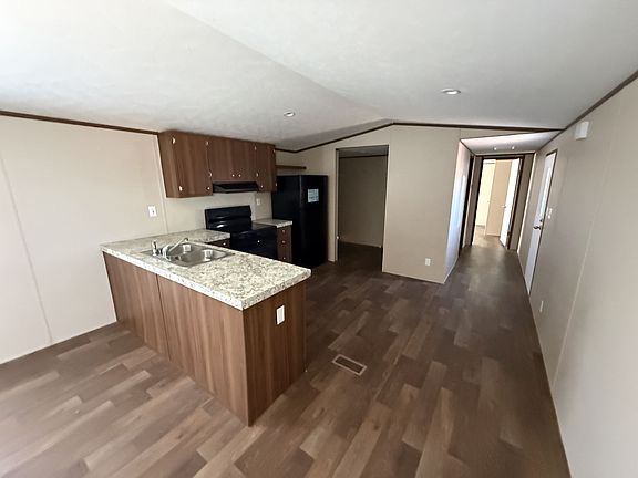 3rd image of 800 N Parker Rd #7