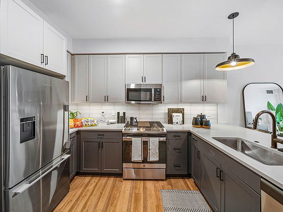 3rd image of 131 Mamaroneck Ave #716