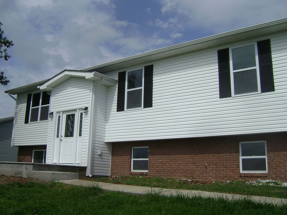 2nd image of 7230 Sweetbriar Dr