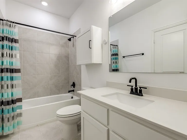 8220 Bethpage Dr — Photo 19
