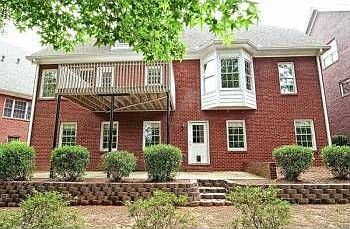 5th image of 2185 Glenhurst Dr