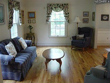4th image of 6371 Canterbury Dr