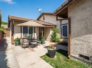 25627 Ramada Dr, Santa Clarita, CA 91355