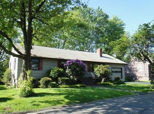 65 Dahl Ave, Stratford, CT 06614