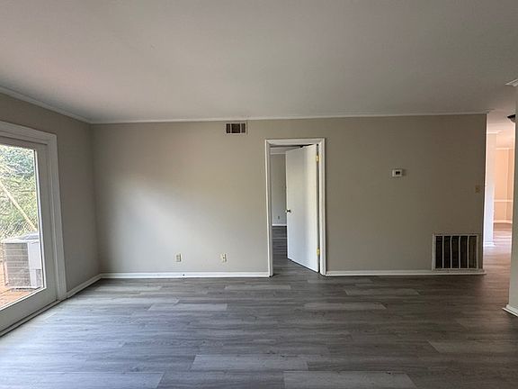 3rd image of 2261 Robin Lyn Ct