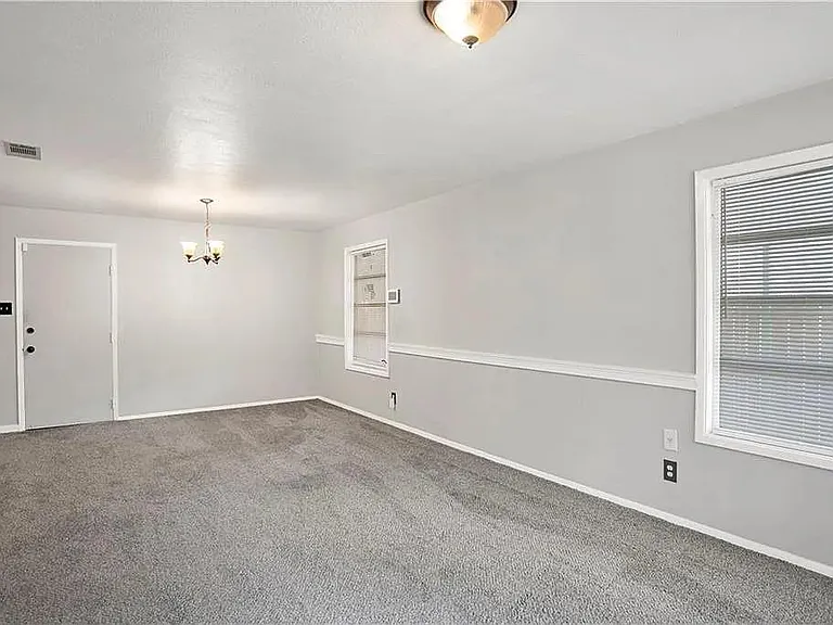 3764 Autumndale Dr — Photo 5