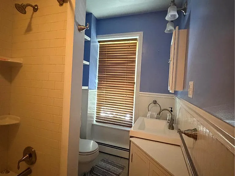 828 W Gordon St — Photo 15