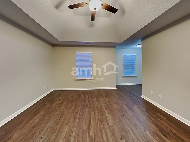 7748 Parkmont Dr — Photo 11