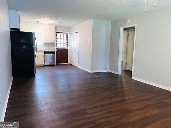 5th image of 556 Arnold Ln #B