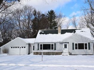 1600 Clover Ln, Midland, MI 48640