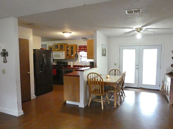 4th image of 479 Oakcrest Dr