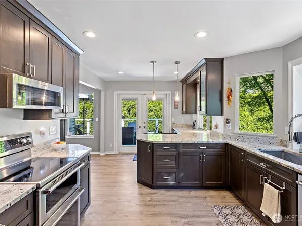 13233 59th Avenue W, Edmonds, WA 98026