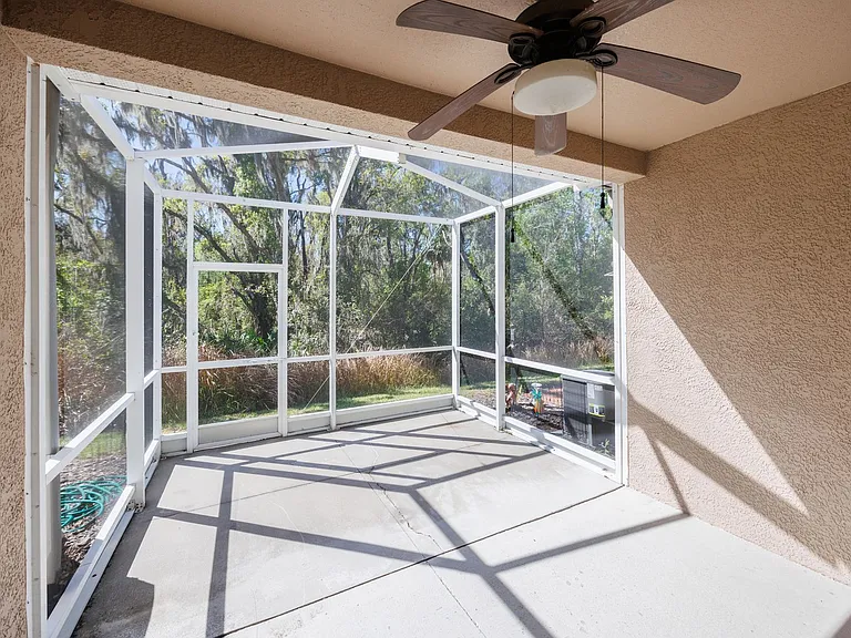 15843 Fishhawk View Dr — Photo 25