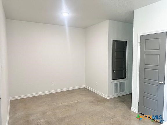 4th image of 2310 Ocean Ave