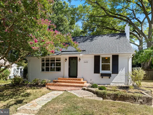 2600 Stone Hedge Dr, Alexandria, VA 22306