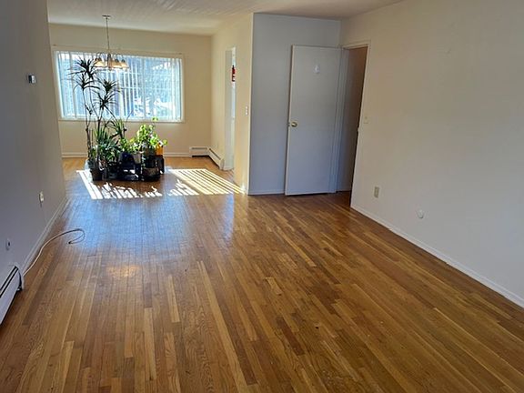 5th image of 14 Walden Pl APT 5
