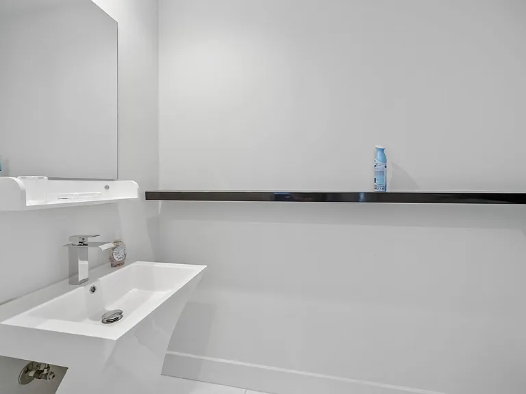 1100 Biscayne Blvd #5802 — Photo 13