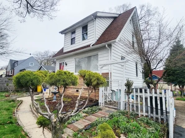 55 Circle Drway, Teaneck Twp., NJ 07666