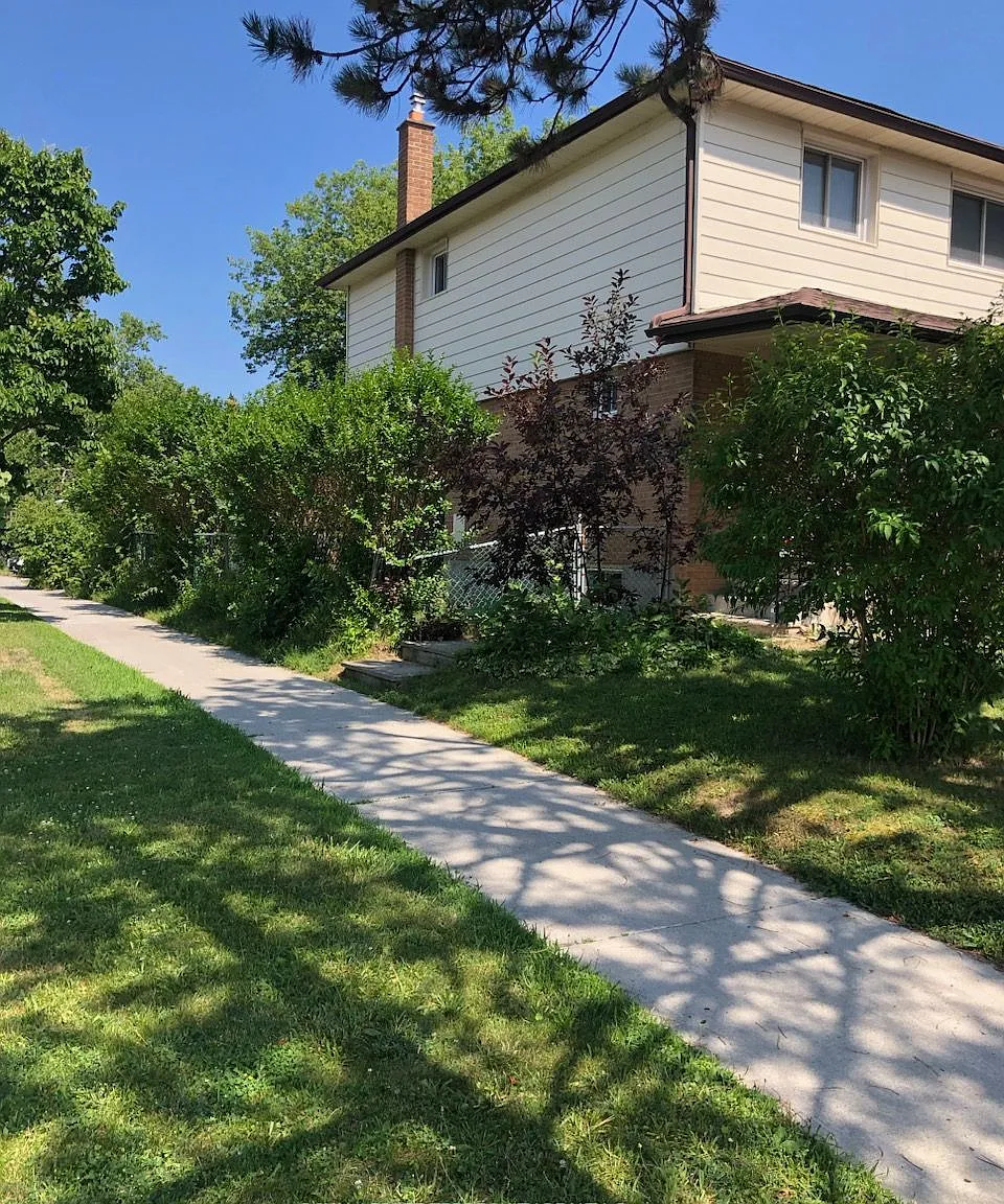 4 bed, $3,180 — Photo 1