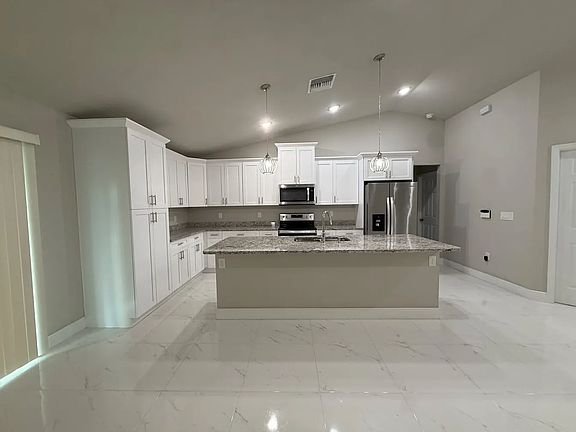 2nd image of 3014 37th St SW