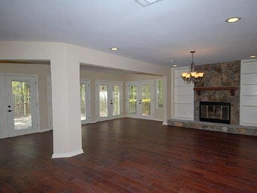2nd image of 118 Cornwall Brg