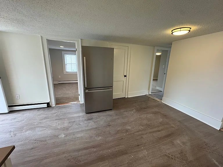 717 Main St — Photo 5