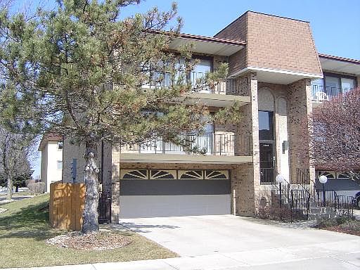 1st image of 4018 W 93rd Pl #2A