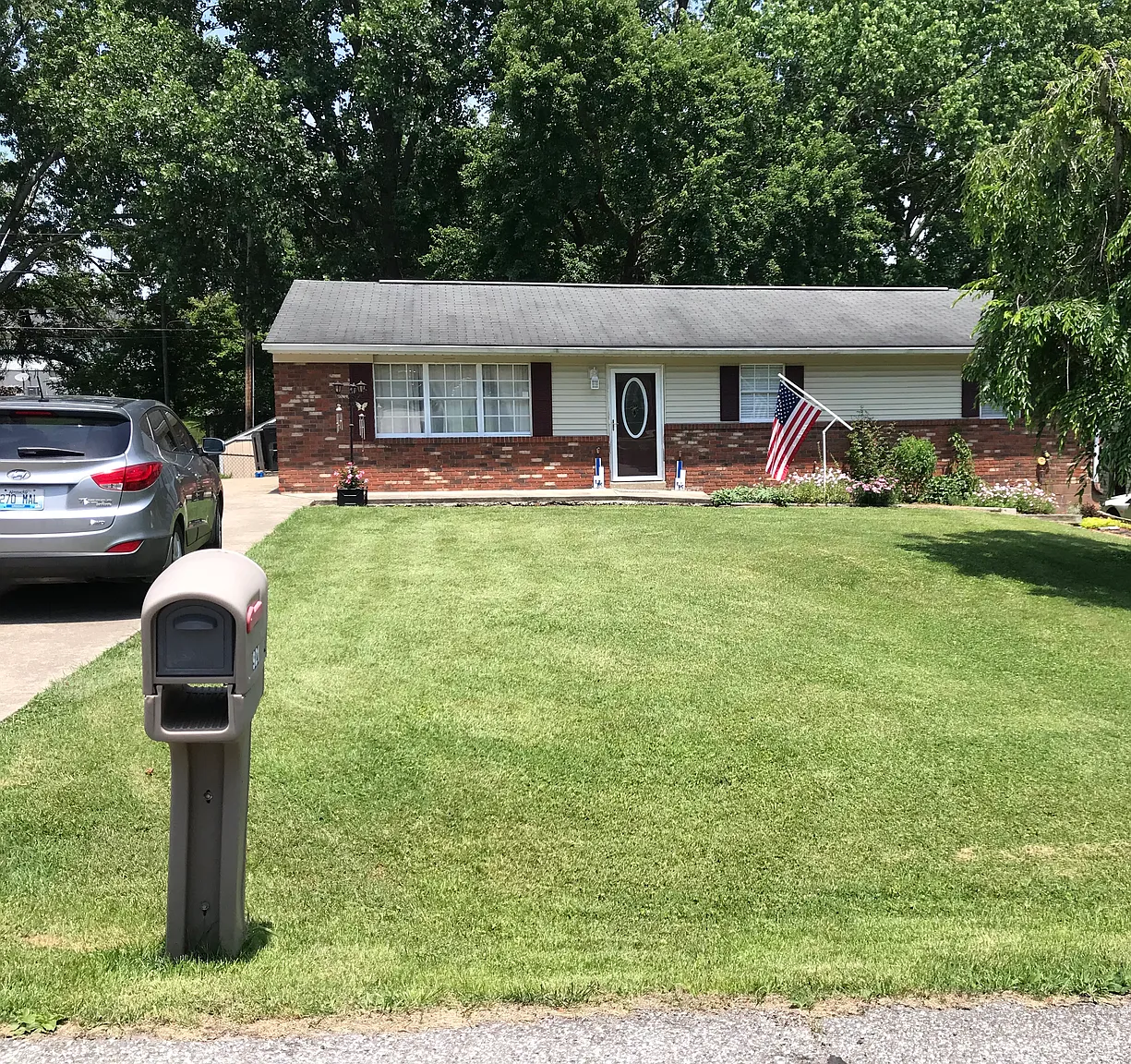 921 Diedrich Dr photo 1