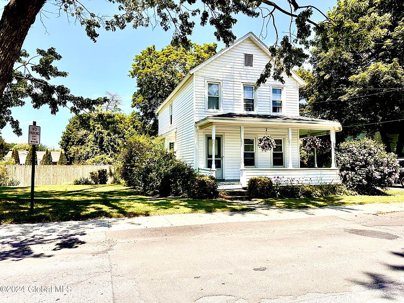 3rd image of 33 Dempster Street