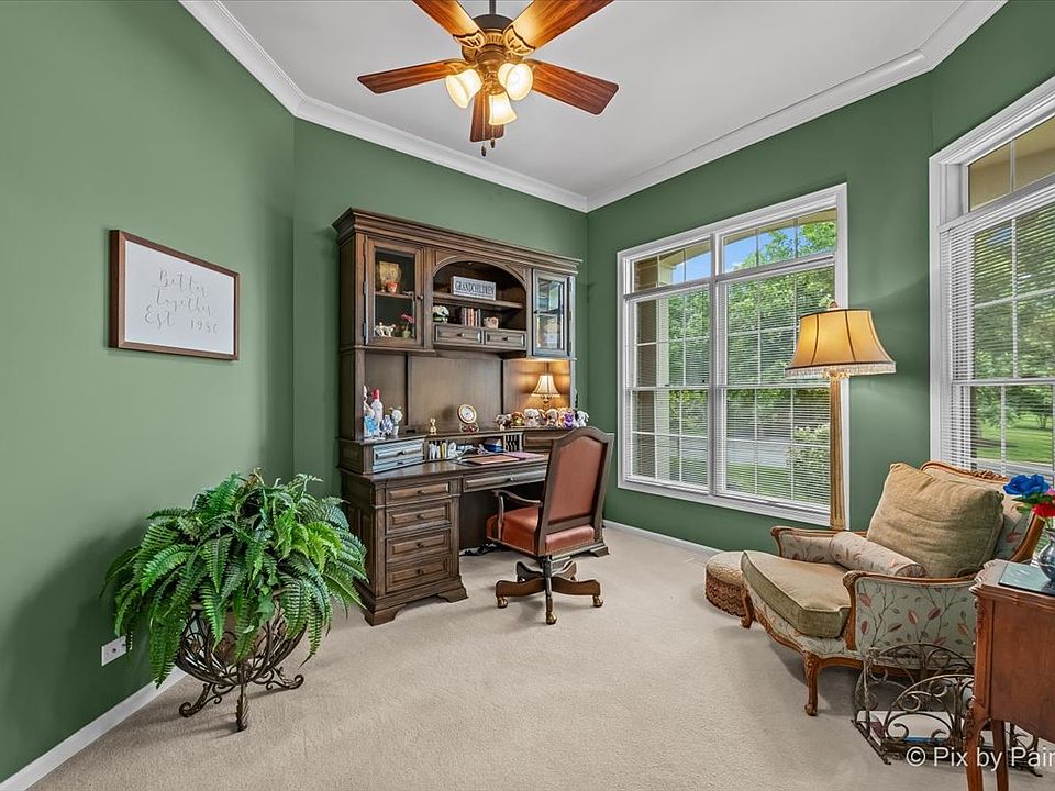 4053 Honeymoon Rdg, Lake In The Hills, IL 60156 | Zillow