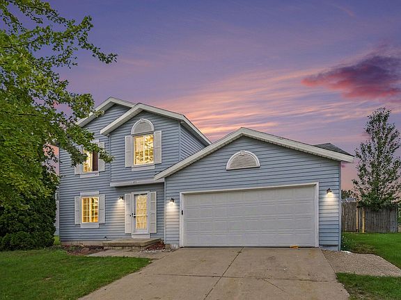 2nd image of 4911 Weatherstone Ln SE #12054812