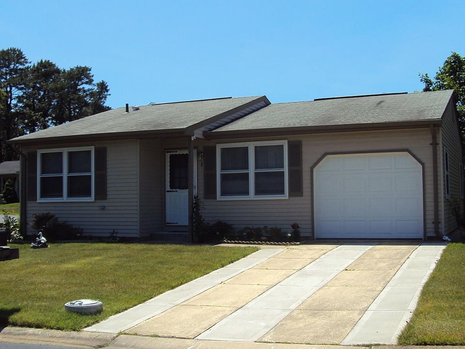 1st image of 1 Caribou Drive