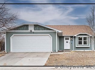 2208 Neal Ave, Cheyenne, WY 82007
