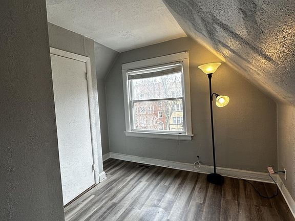 4th image of 4310 N Francisco Ave #3