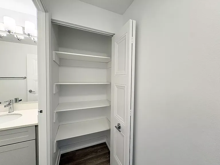 286 Chandler Dr #409 — Photo 2