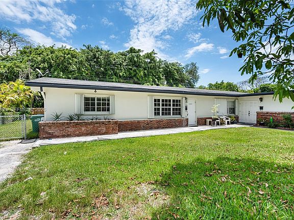 2nd image of 11511 SW 81st Rd #11511