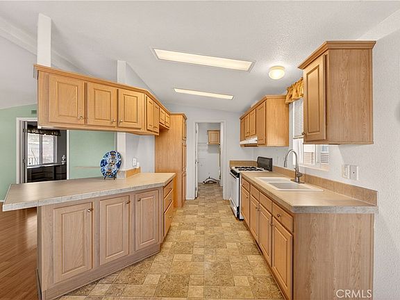 4th image of 725 W Thornton Ave Space 10