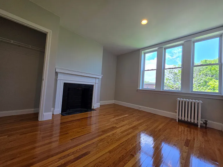 85 Egmont St #2 — Photo 10